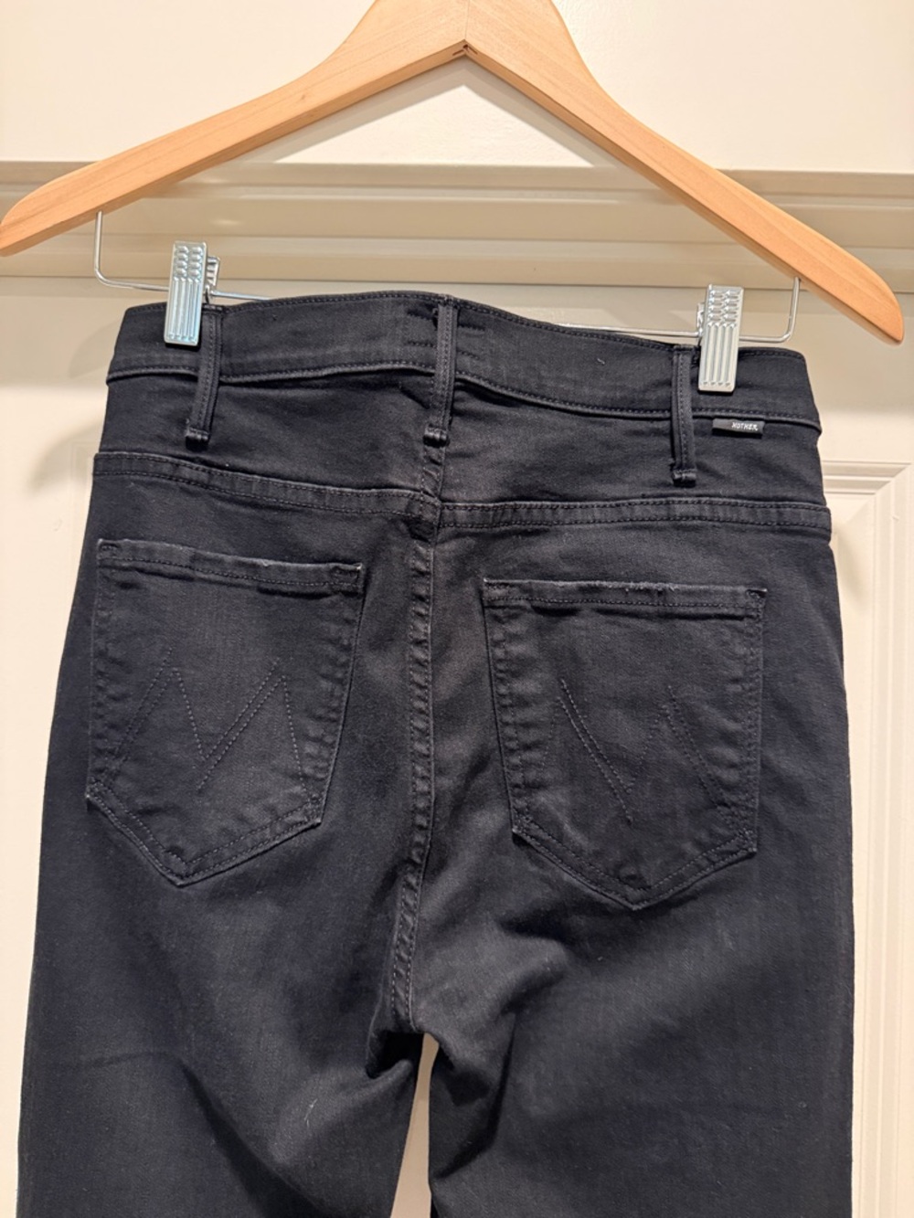 MOTHER Denim 27 The Hustler Ankle Fray Not Guilty Black Jeans